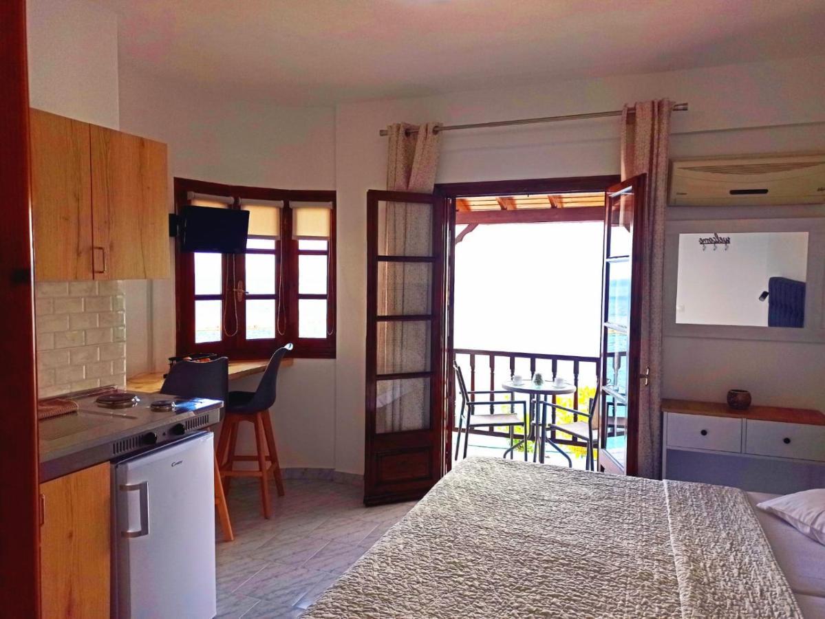 Studios Loukia Κοκκάρι Εξωτερικό φωτογραφία