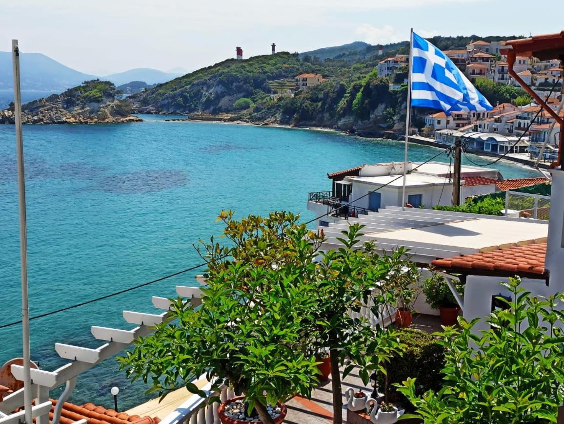Studios Loukia Κοκκάρι Εξωτερικό φωτογραφία