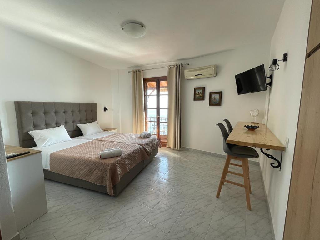 Studios Loukia Κοκκάρι Εξωτερικό φωτογραφία