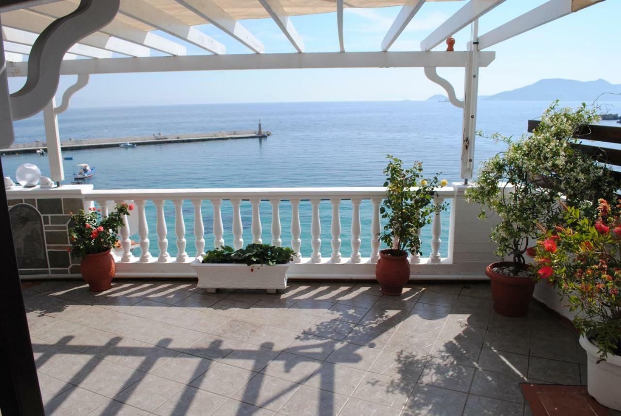 Studios Loukia Κοκκάρι Εξωτερικό φωτογραφία
